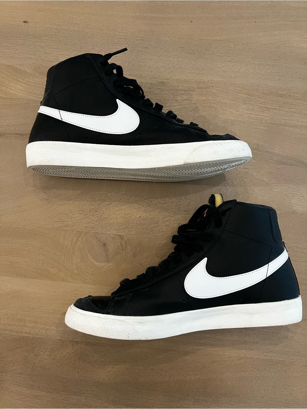 Menโs Nike Blazer Mid 77 Vintage